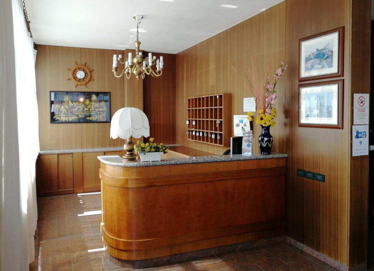 Residence Villa Margherita B&B Nebbiuno Eksteriør bilde